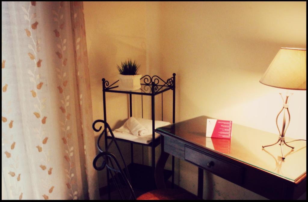 Sicilia Home B&B Catania-Fontanarossai nemzetközi repülőtér Szoba fotó
